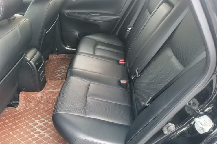 Used Nissan Sylphy 2016 Classic 1.6 XL Automatic Luxury Edition Interior 4