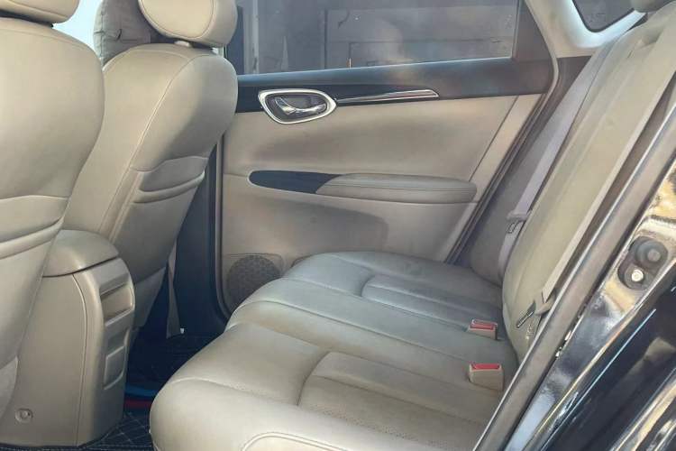 Used Nissan Sylphy 2016 1.6XV CVT Smart Enjoyment Version Interior 6