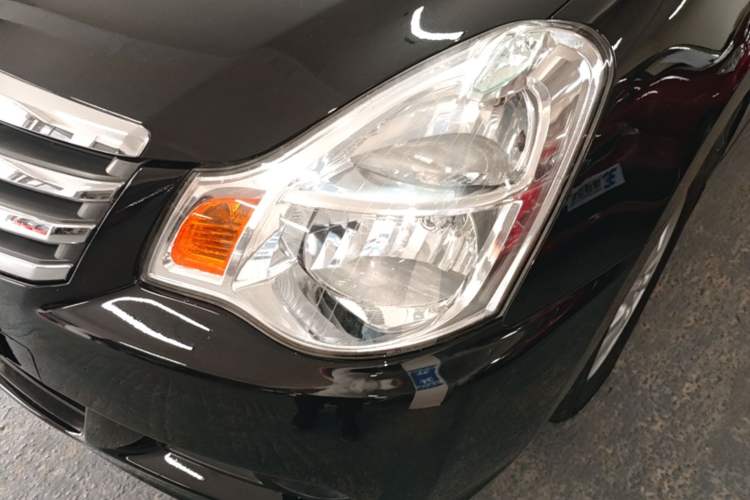 Used Nissan Sylphy 2016 Classic 1.6XE Manual Leading Edition Left Front Headlight