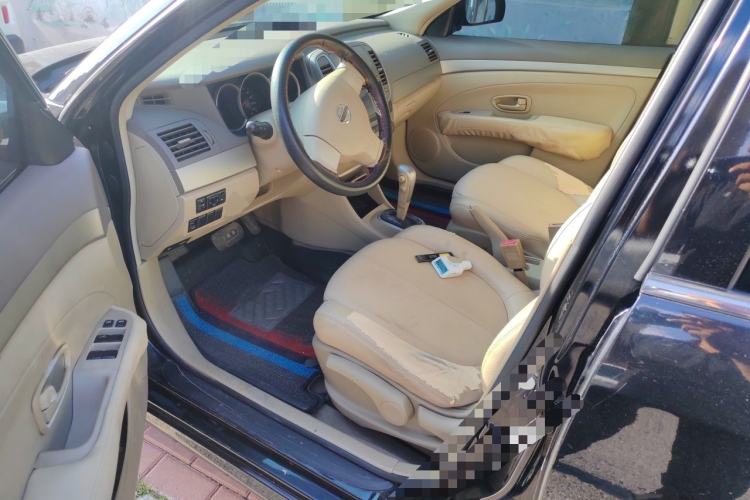 Used Nissan Sylphy 2016 Classic 1.6XE Automatic Comfort Edition Left Front Seat