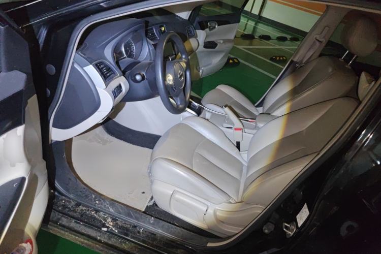 Used Nissan Sylphy 2016 1.6 XL CVT Deluxe Edition Left Front Seat