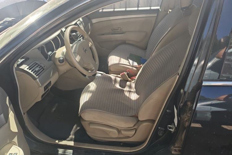Used Nissan Sylphy 2016 Classic 1.6XE Automatic Comfort Edition Left Front Seat