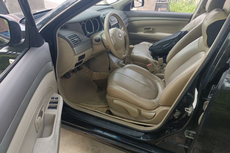 Used Nissan Sylphy 2016 Classic 1.6XE Manual Leading Edition Left Front Seat
