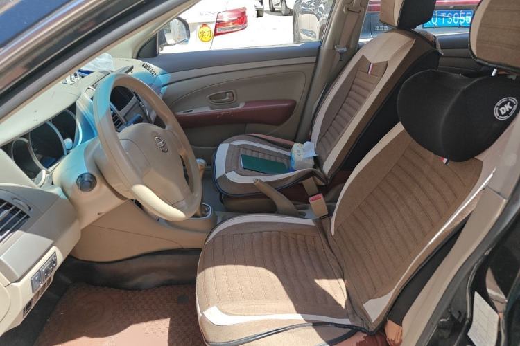 Used Nissan Sylphy 2016 Classic 1.6XE Manual Leading Edition Left Front Seat