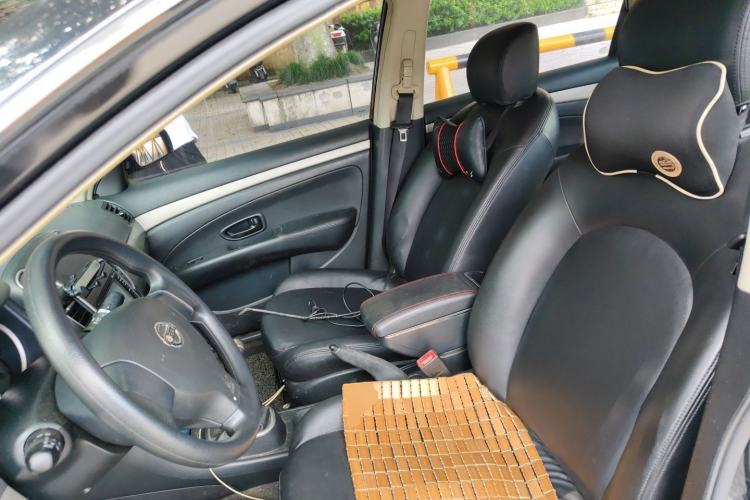 Used Nissan Sylphy 2016 Classic 1.6XE Manual Leading Edition Left Front Seat