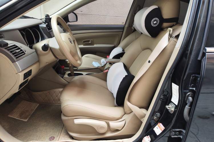 Used Nissan Sylphy 2016 Classic 1.6XE Automatic Leading Edition Left Front Seat