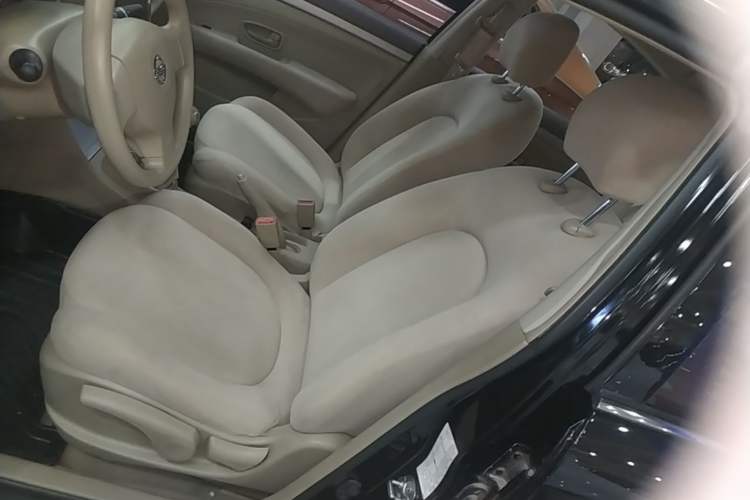 Used Nissan Sylphy 2016 Classic 1.6XE Manual Comfort Edition Left Front Seat