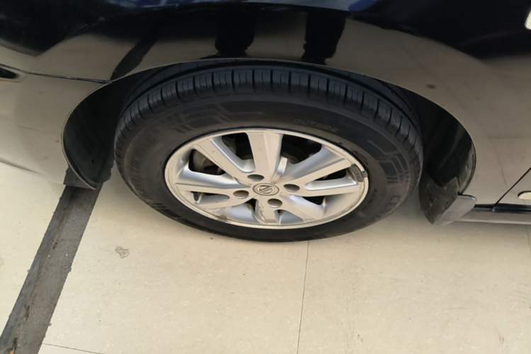 Used Nissan Sylphy 2016 Classic 1.6XE Manual Leading Edition Left Front Wheel Hub