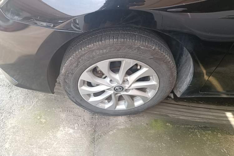 Used Nissan Sylphy 2016 1.6 XL CVT Luxury Edition Left Front Wheel Hub