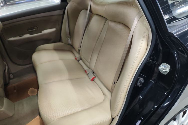 Used Nissan Sylphy 2016 Classic 1.6XE Manual Leading Edition Left Rear Seat