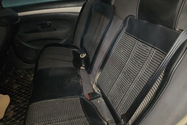 Used Nissan Sylphy 2016 Classic 1.6XE Manual Leading Edition Left Rear Seat