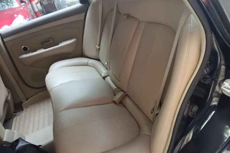 Used Nissan Sylphy 2016 Classic 1.6XE Automatic Leading Edition Left Rear Seat