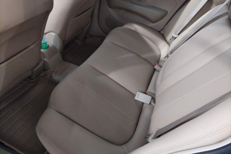 Used Nissan Sylphy 2016 Classic 1.6XE Automatic Leading Edition Left Rear Seat