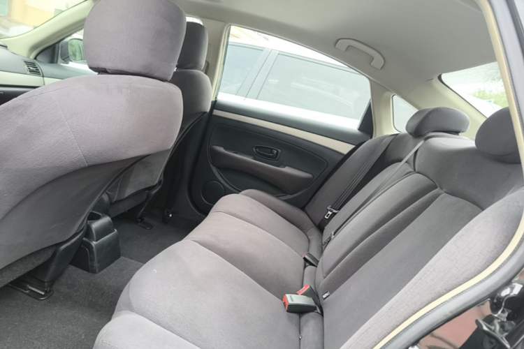 Used Nissan Sylphy 2016 Classic 1.6XE Manual Leading Edition Left Rear Seat
