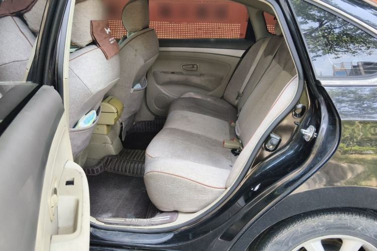 Used Nissan Sylphy 2016 Classic 1.6XE Manual Leading Edition Left Rear Seat