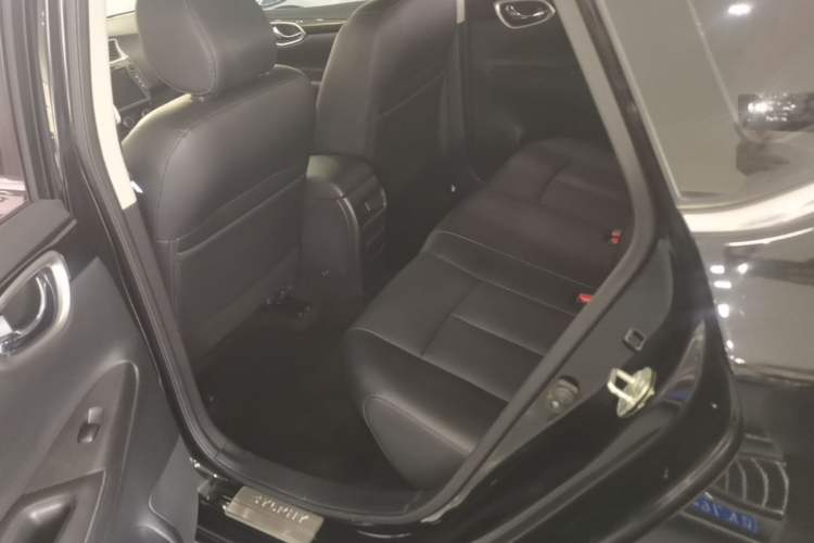 Used Nissan Sylphy 2016 1.6 XL Manual Luxury Edition Left Rear Seat