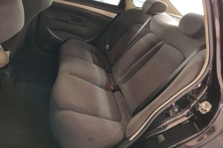 Used Nissan Sylphy 2016 Classic 1.6XE Manual Leading Edition Left Rear Seat