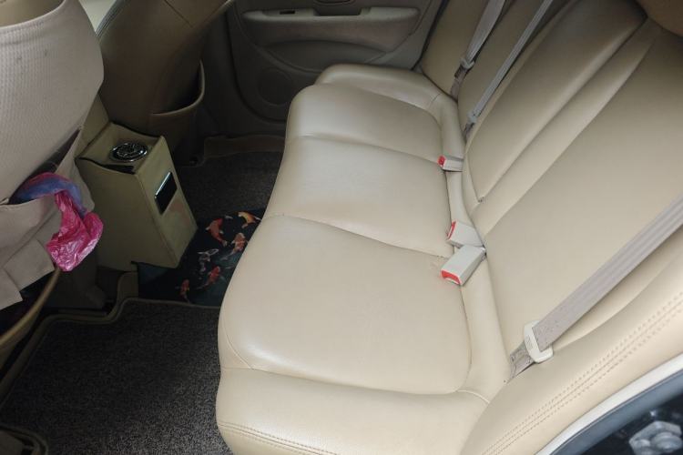 Used Nissan Sylphy 2016 Classic 1.6XE Automatic Comfort Edition Left Rear Seat