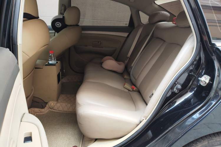 Used Nissan Sylphy 2016 Classic 1.6XE Automatic Leading Edition Left Rear Seat