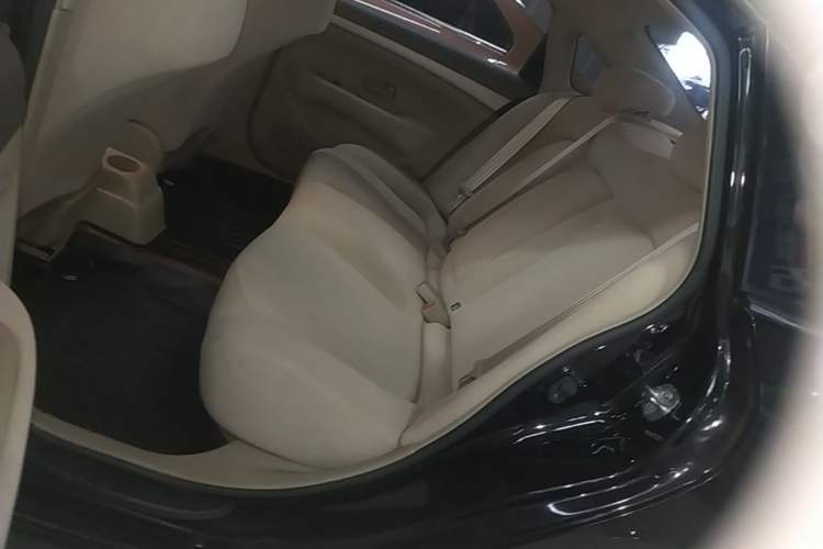 Used Nissan Sylphy 2016 Classic 1.6XE Manual Comfort Edition Left Rear Seat