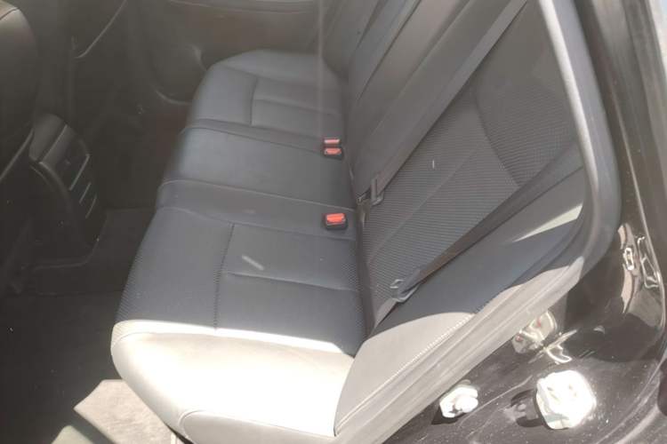 Used Nissan Sylphy 2016 1.6XV CVT Smart Enjoyment Version Left Rear Seat