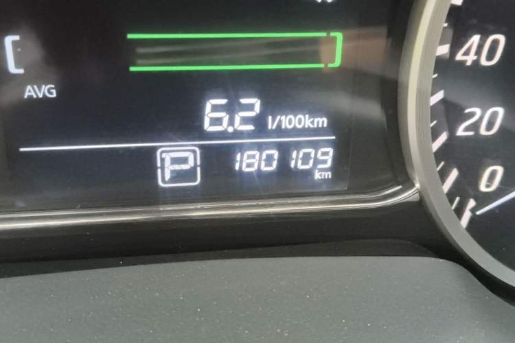 Used Nissan Sylphy 2016 1.6 XL CVT Deluxe Edition Odometer Close Up