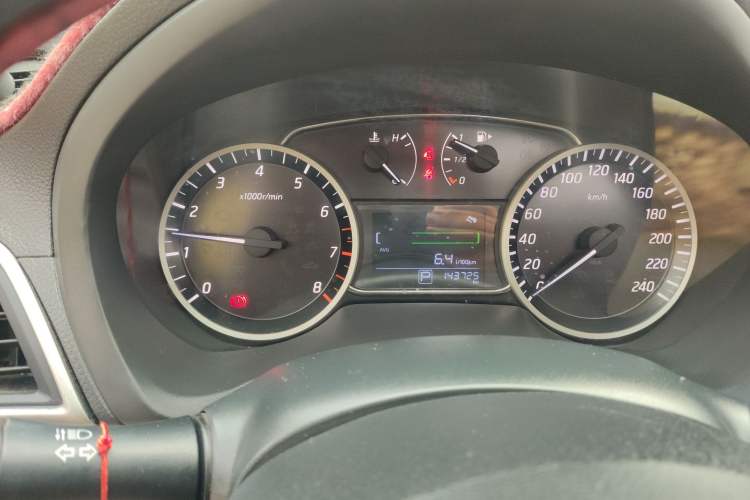 Used Nissan Sylphy 2016 1.6 XL CVT Deluxe Edition Odometer Close Up
