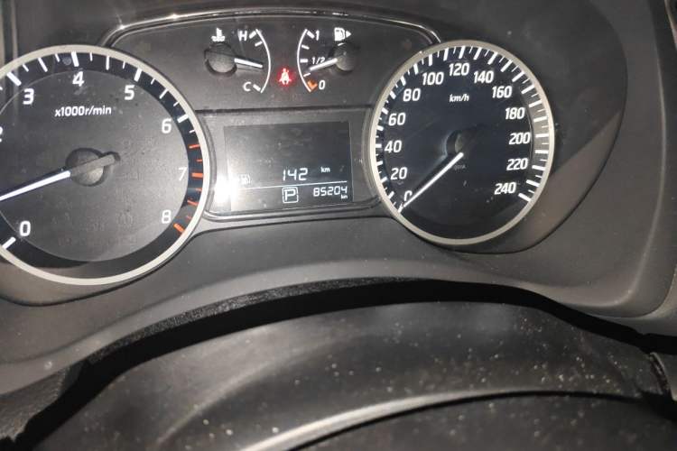 Used Nissan Sylphy 2016 1.6XV CVT Smart Enjoyment Version Odometer Close Up