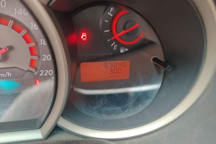 Used Nissan Sylphy 2016 Classic 1.6XE Manual Comfort Edition Odometer Close Up