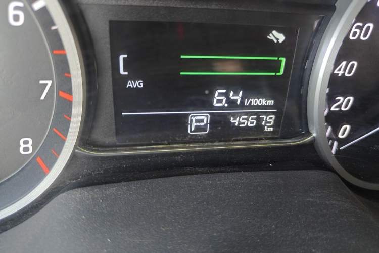 Used Nissan Sylphy 2016 1.6XE CVT Comfort Edition Odometer Close Up