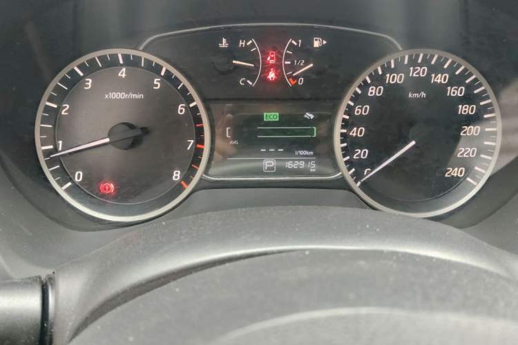Used Nissan Sylphy 2016 1.6 XL CVT Luxury Edition Odometer Close Up