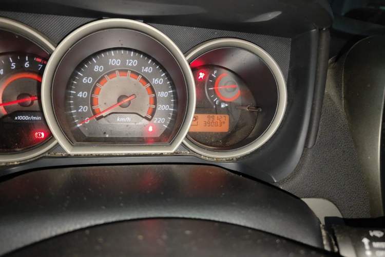 Used Nissan Sylphy 2016 Classic 1.6XE Automatic Comfort Edition Odometer Close Up