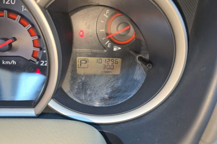Used Nissan Sylphy 2016 Classic 1.6XE Automatic Comfort Edition Odometer Close Up