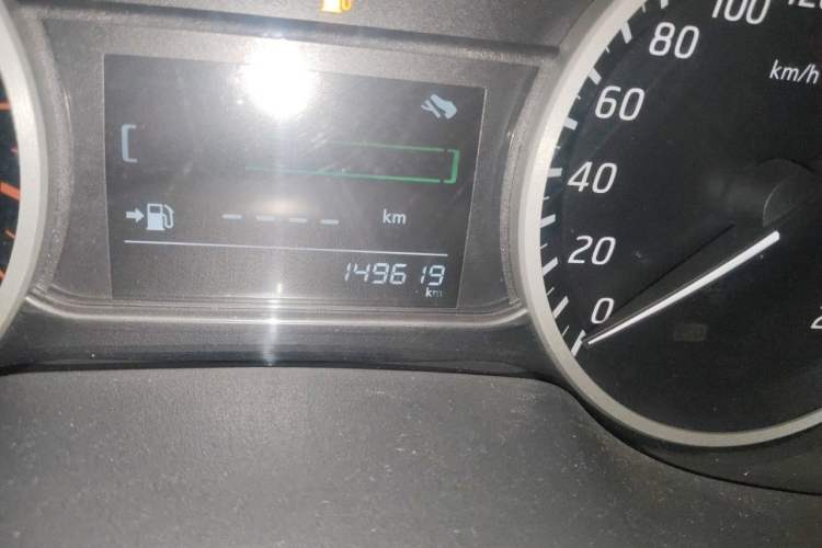 Used Nissan Sylphy 2016 1.6 XL Manual Luxury Edition Odometer Close Up