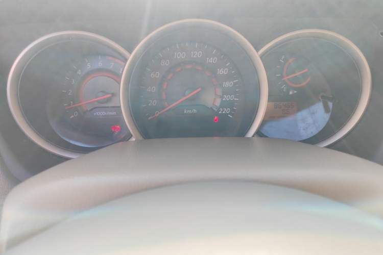 Used Nissan Sylphy 2016 Classic 1.6XE Automatic Comfort Edition Odometer Close Up