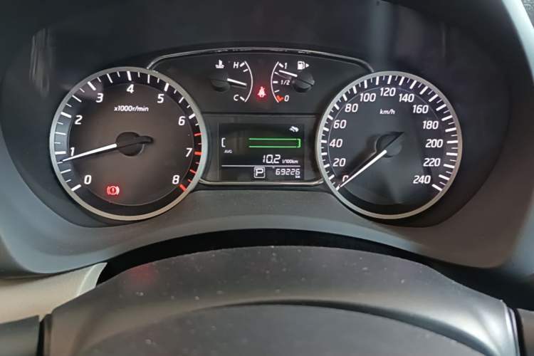Used Nissan Sylphy 2016 1.6 XL CVT Luxury Edition Odometer Close Up