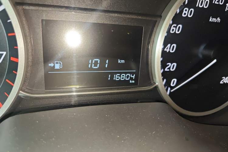 Used Nissan Sylphy 2016 1.6 XL Manual Luxury Edition Odometer Close Up