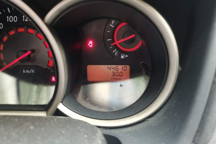 Used Nissan Sylphy 2016 Classic 1.6XE Manual Leading Edition Odometer Close Up