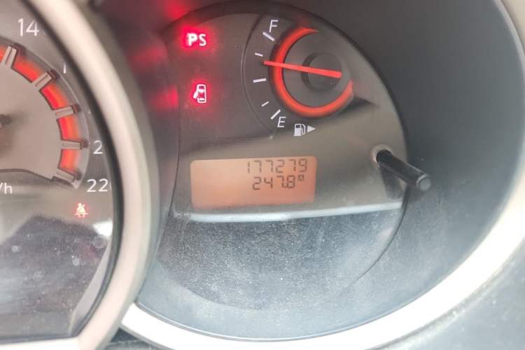 Used Nissan Sylphy 2016 Classic 1.6XE Manual Comfort Edition Odometer Close Up