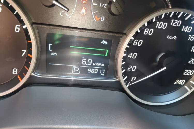 Used Nissan Sylphy 2016 1.6 XL CVT Deluxe Edition Odometer Close Up