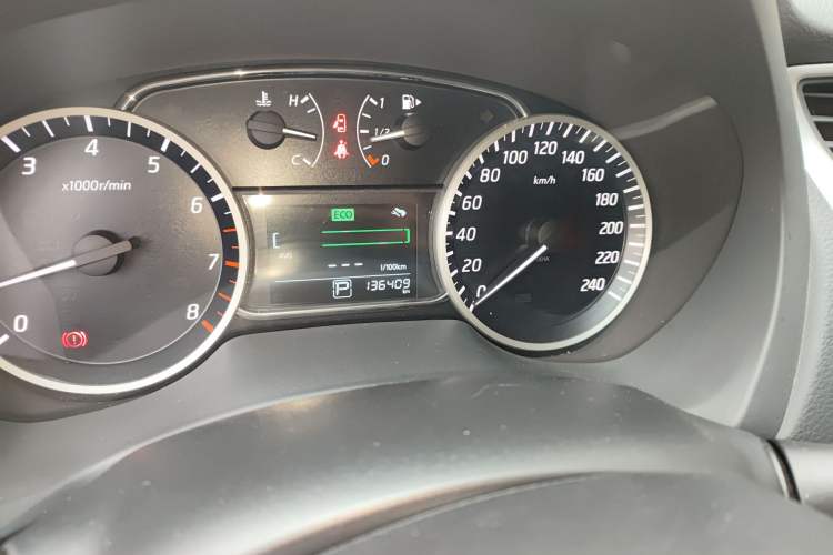 Used Nissan Sylphy 2016 1.6 XL CVT Deluxe Edition Odometer Close Up