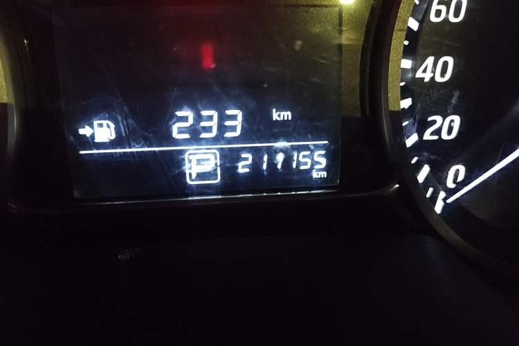 Used Nissan Sylphy 2016 1.6XV CVT Smart Enjoyment Version Odometer Close Up