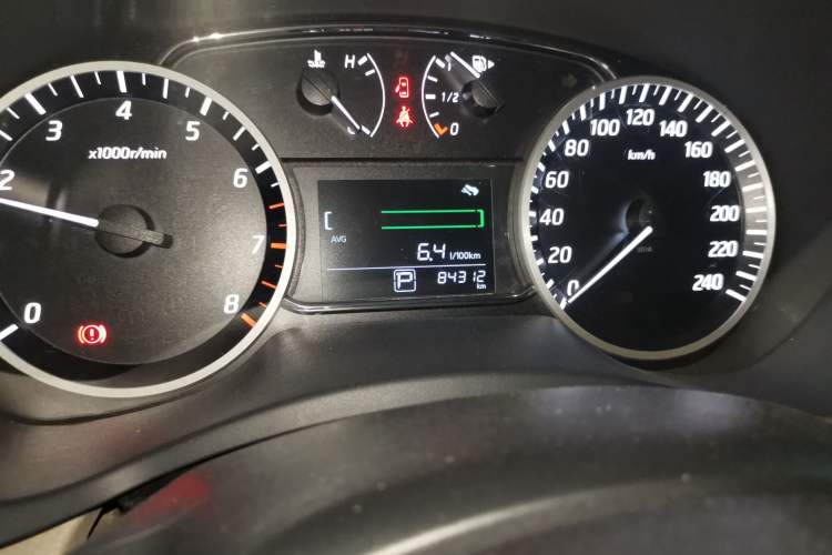 Used Nissan Sylphy 2016 1.6 XL CVT Luxury Edition Odometer Close Up
