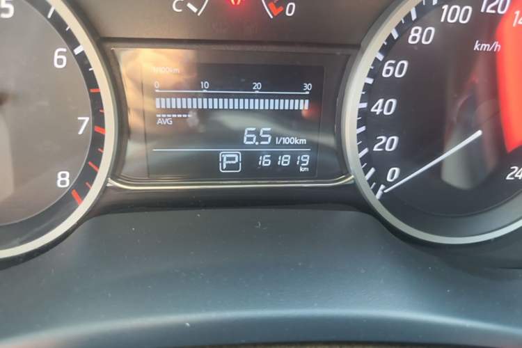 Used Nissan Sylphy 2016 1.6 XL CVT Luxury Edition Odometer Close Up