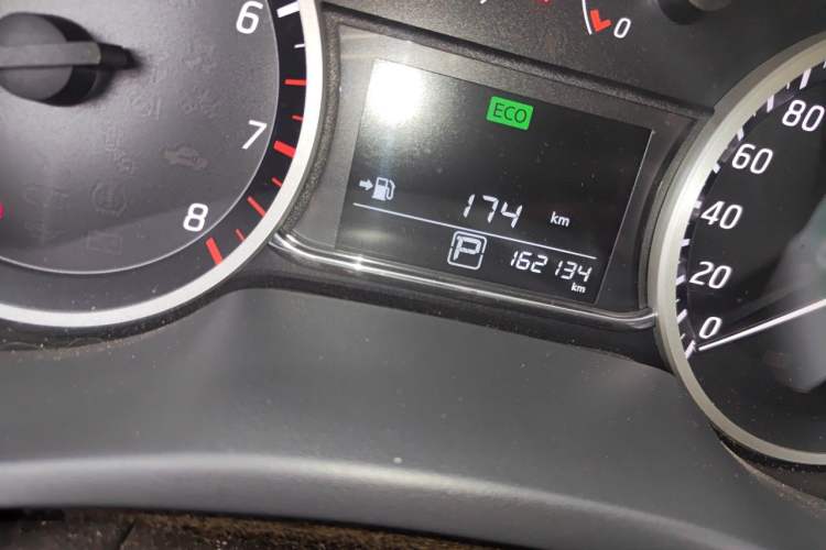 Used Nissan Sylphy 2016 1.6 XL CVT Deluxe Edition Odometer Close Up