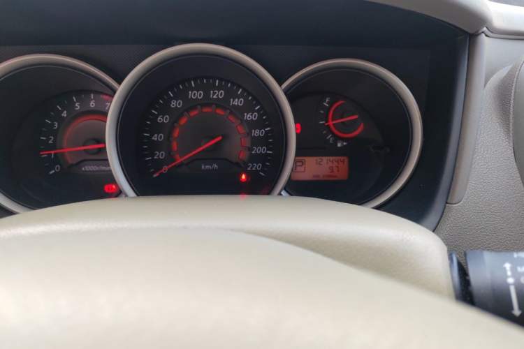Used Nissan Sylphy 2016 Classic 1.6XE Automatic Comfort Edition Odometer Close Up