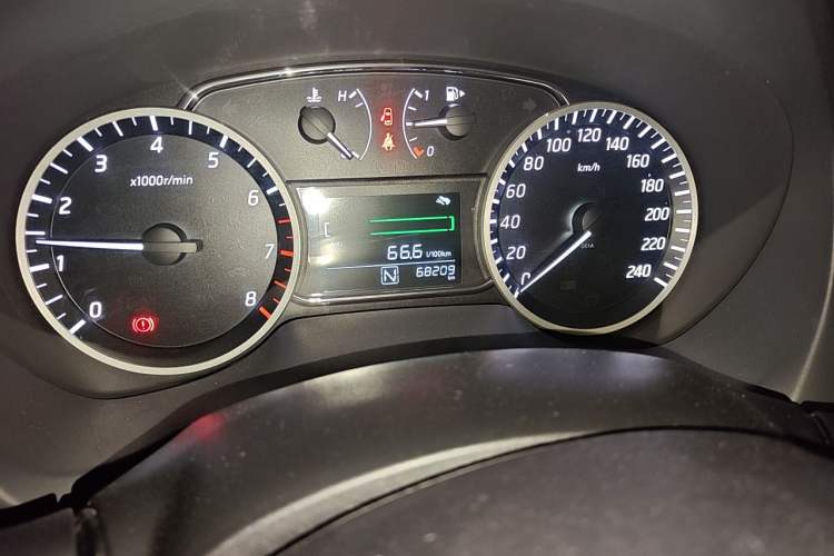 Used Nissan Sylphy 2016 1.6 XL CVT Luxury Edition Odometer Close Up