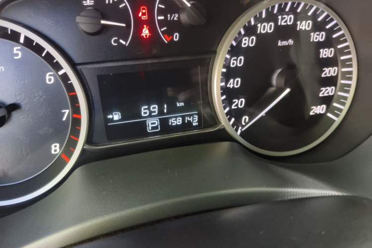 Used Nissan Sylphy 2016 1.6XV CVT Smart Enjoyment Version Odometer Close Up