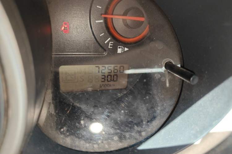 Used Nissan Sylphy 2016 Classic 1.6XE Manual Leading Edition Odometer Close Up