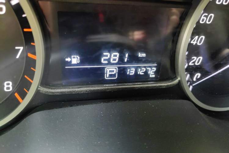 Used Nissan Sylphy 2016 1.6 XL CVT Deluxe Edition Odometer Close Up